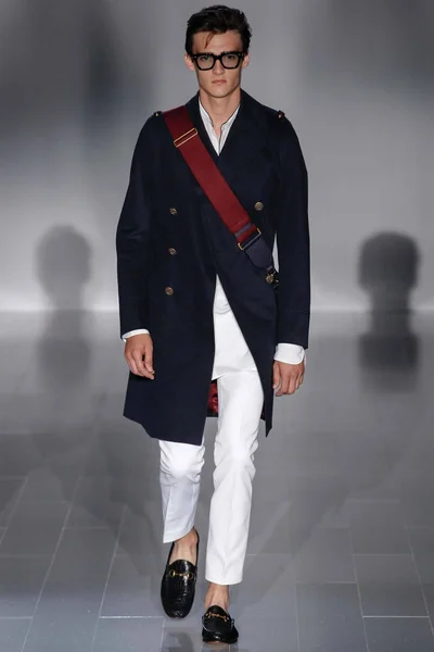 Look 21